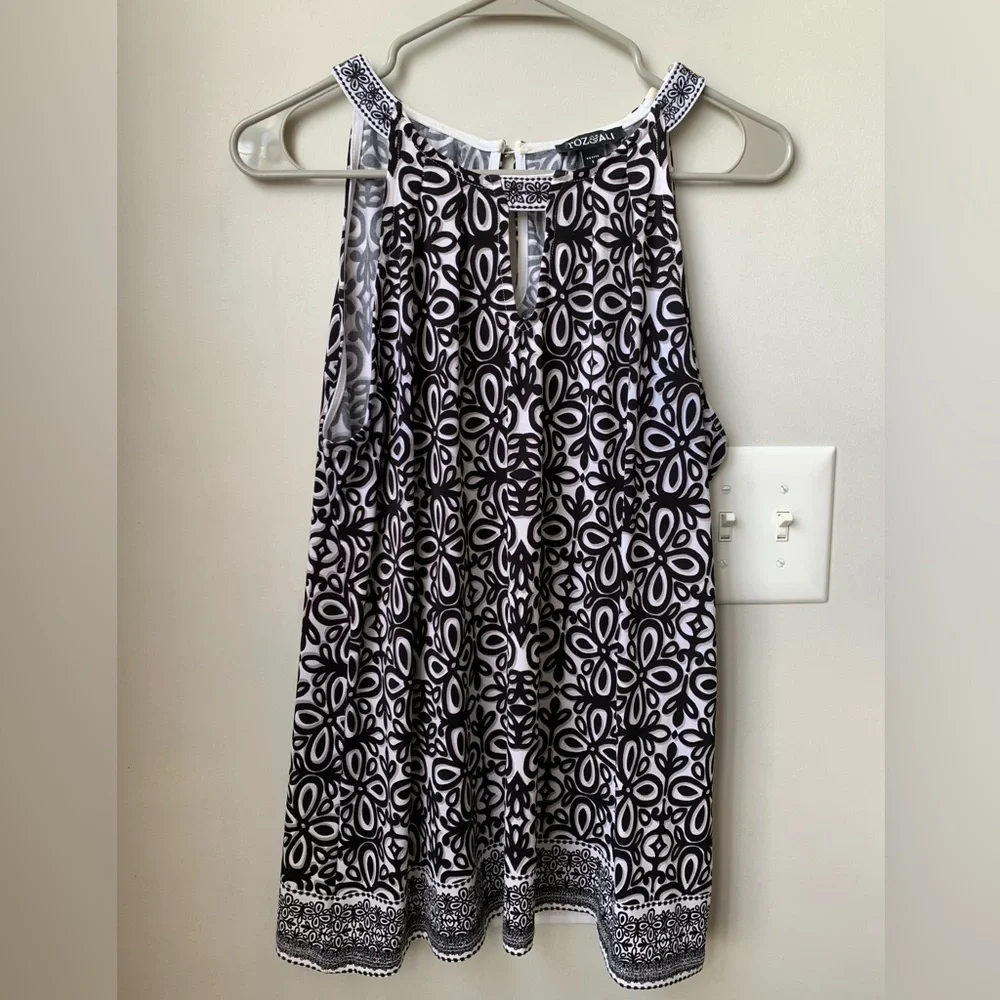 Roz & Ali keyhole front
